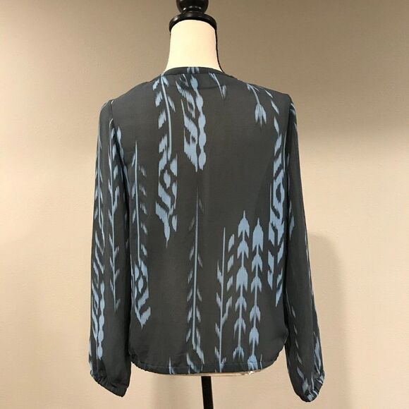 Ruff Hewn Grey Light semi-sheer zip up top - Picture 5 of 11